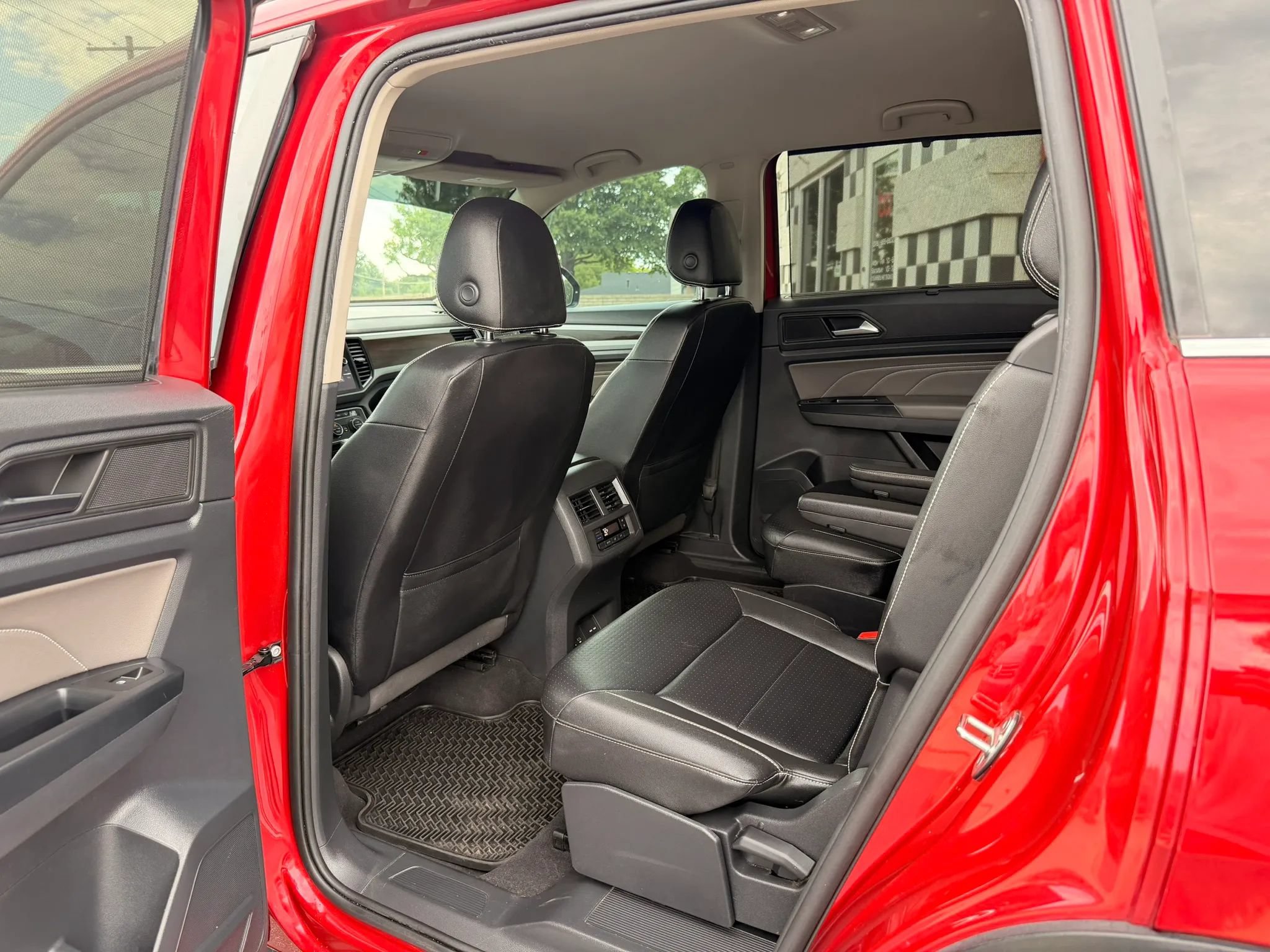Used 2021 Volkswagen Atlas SE FWD image 23