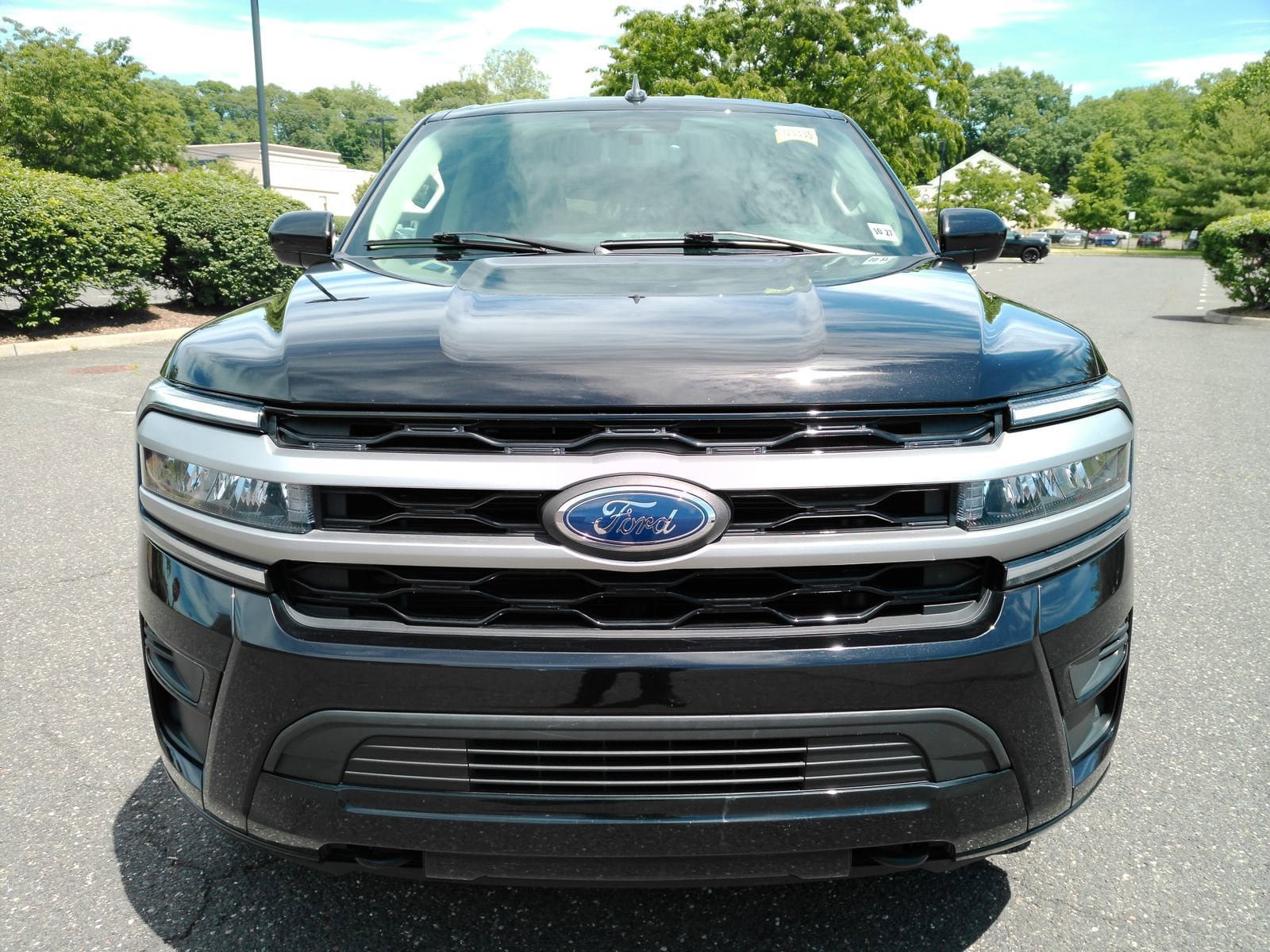 Used 2022 Ford Expedition Max XLT AWD/4WD image 3