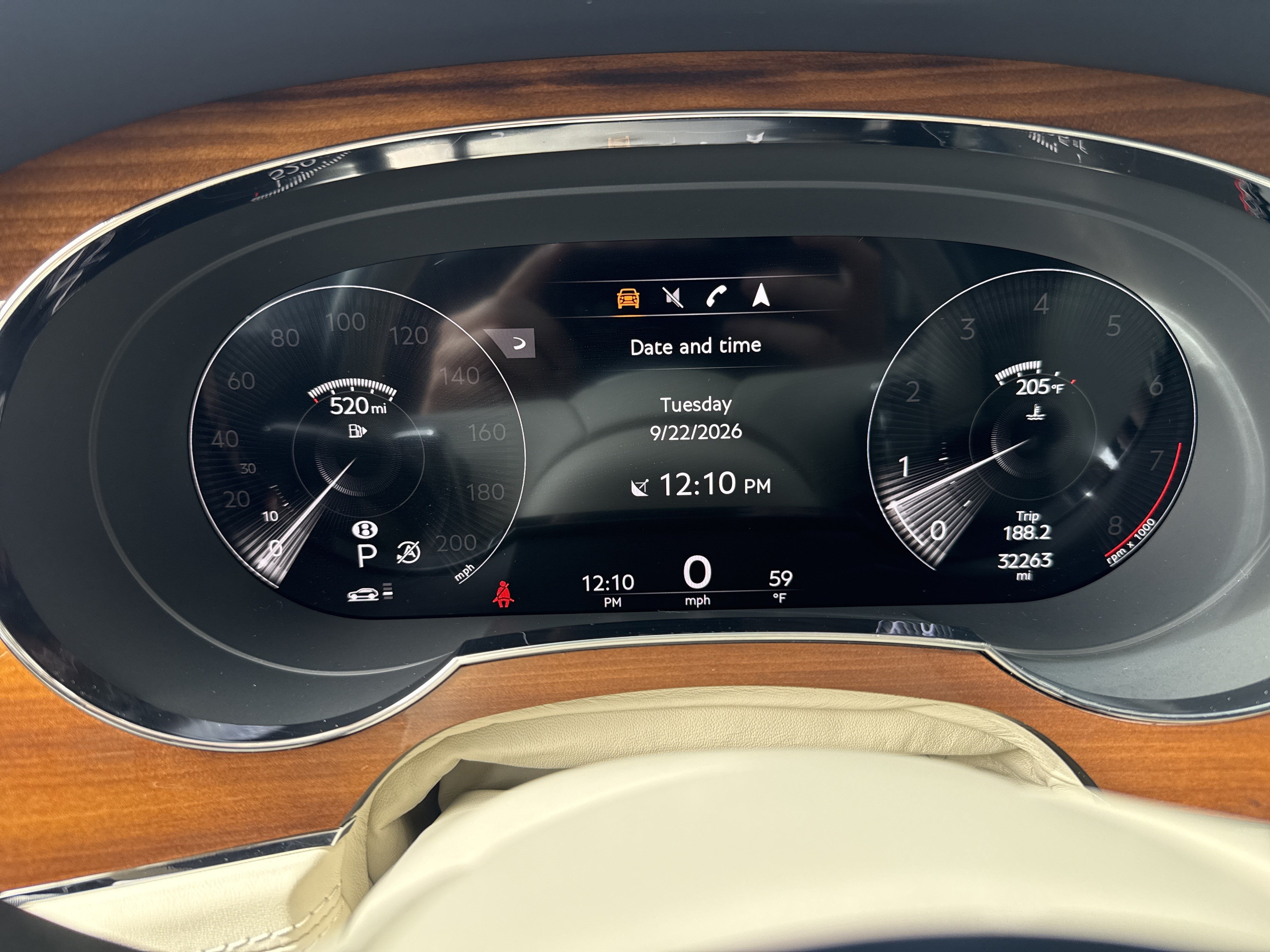 Used 2022 Bentley Bentayga AWD/4WD image 20