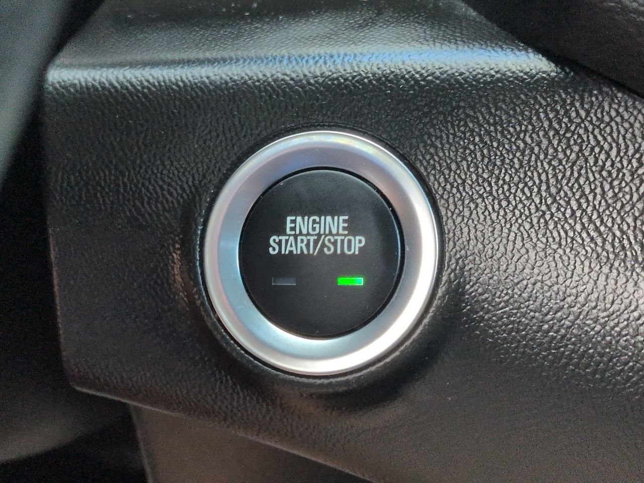 Used 2024 GMC Terrain SLE w/ Driver Convenience Package FWD image 26
