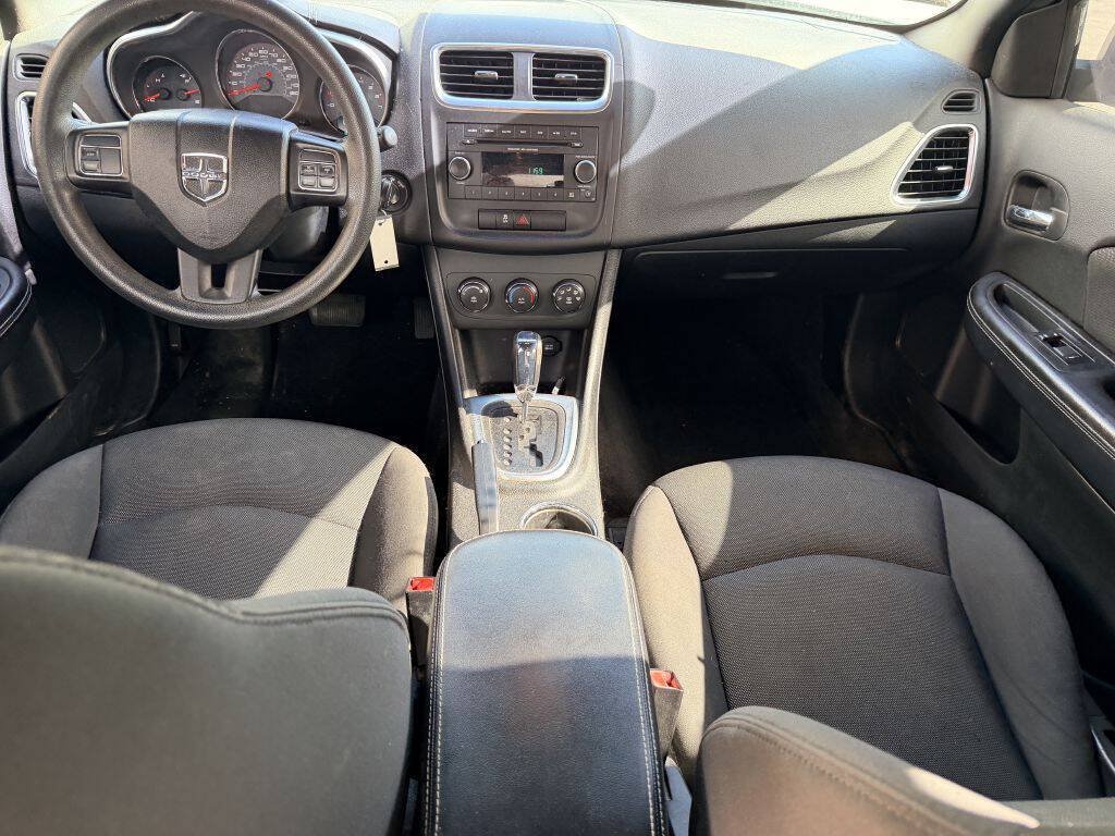 Used 2012 Dodge Avenger SE FWD image 6