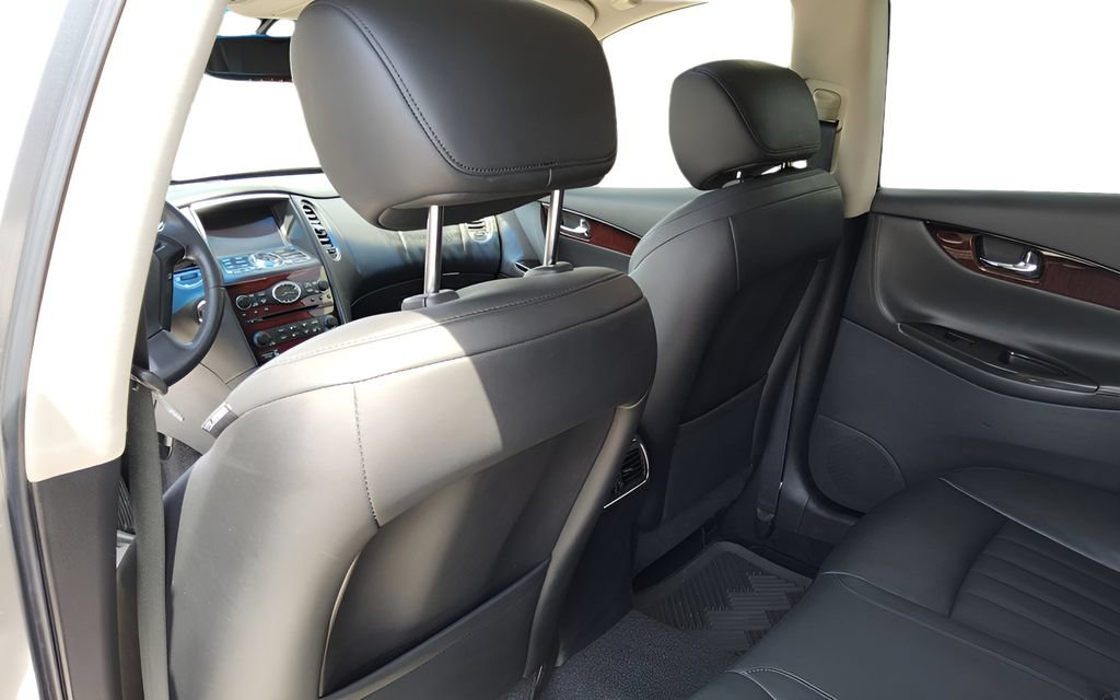 Used 2016 INFINITI QX50 2WD w/ Premium Plus Package image 28