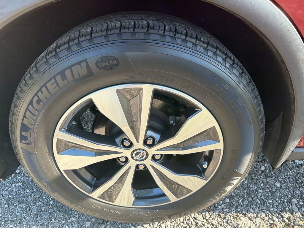 Used 2022 Nissan Murano SV FWD image 17