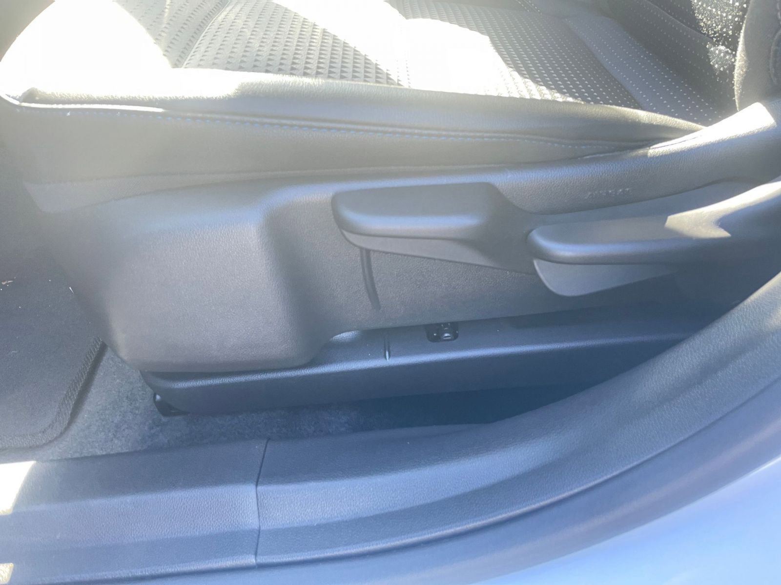 Used 2025 Chevrolet Trax LT image 23