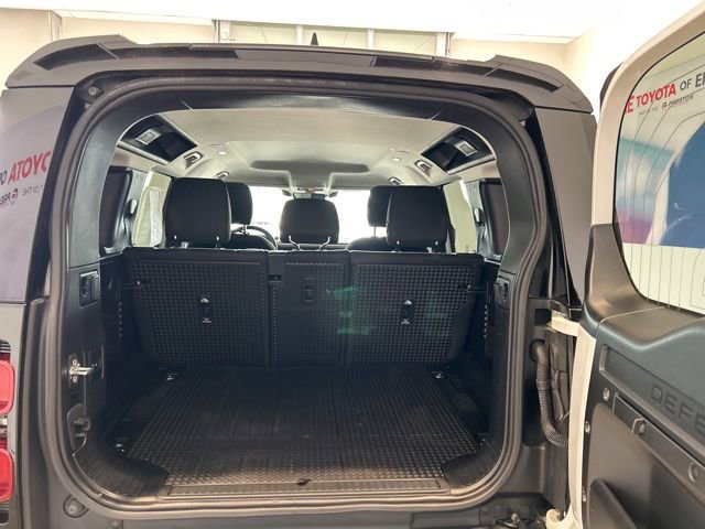 Used 2022 Land Rover Defender 110 AWD/4WD image 16