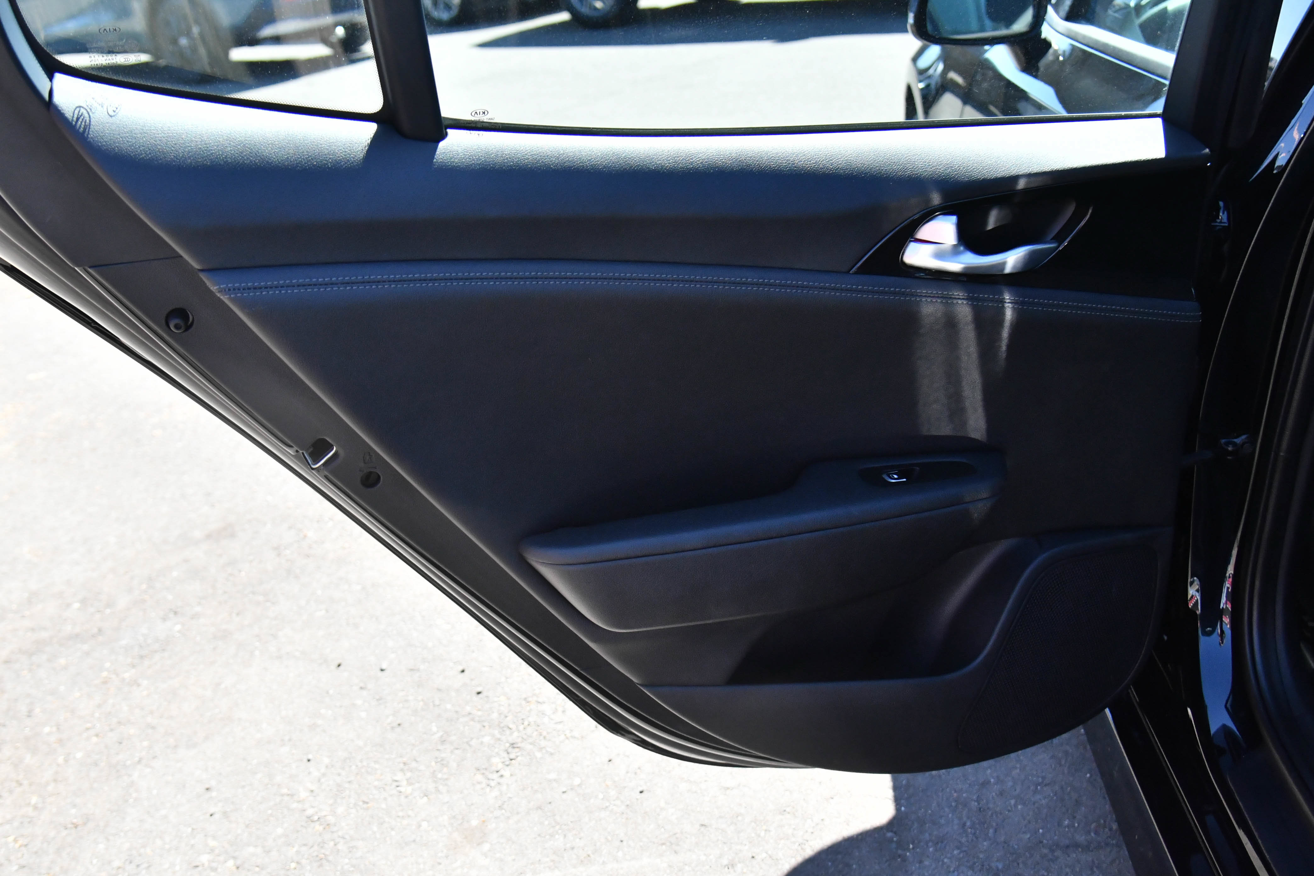 Used 2019 Kia Stinger RWD image 36
