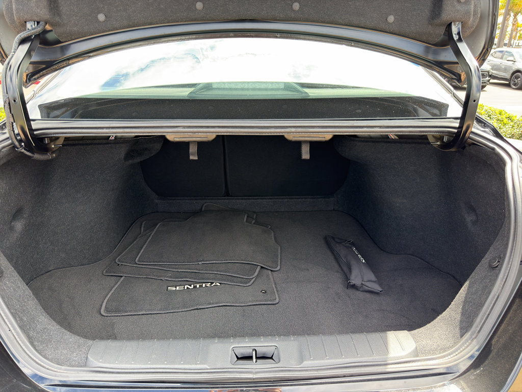 Used 2025 Nissan Sentra SV w/ Trunk Package FWD image 6