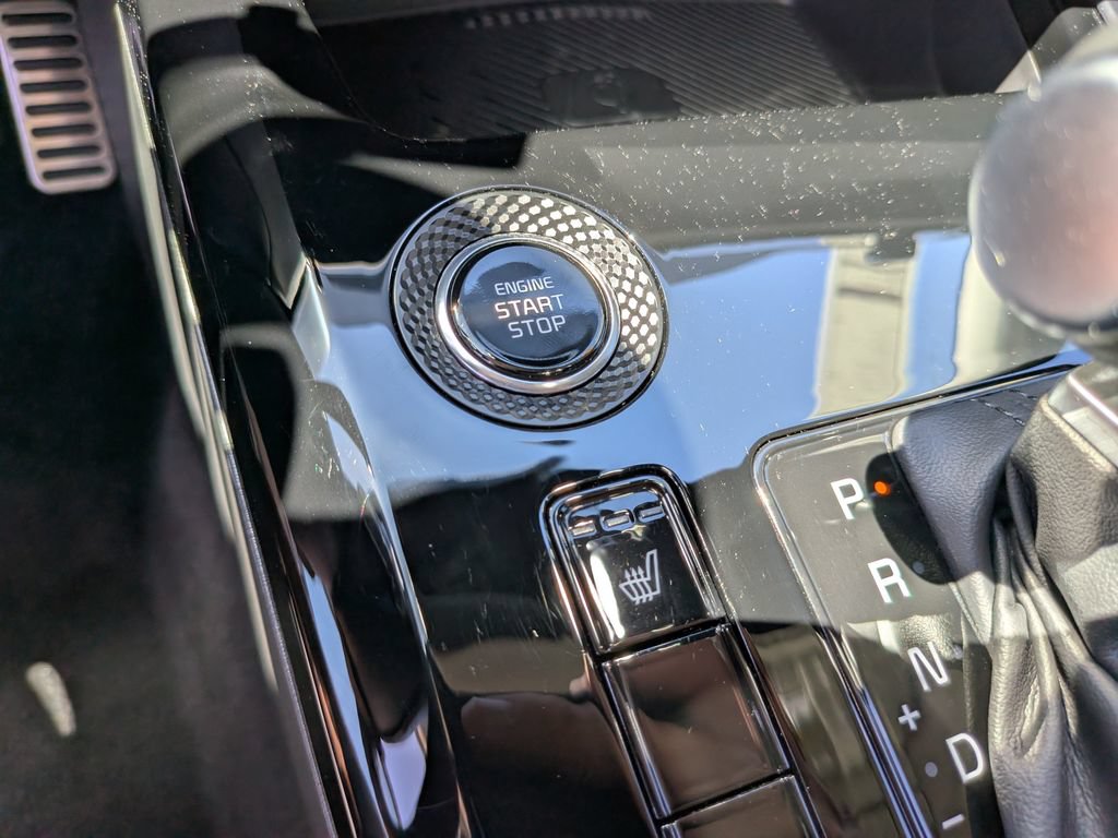 Certified 2025 Kia Niro EX Touring FWD image 26