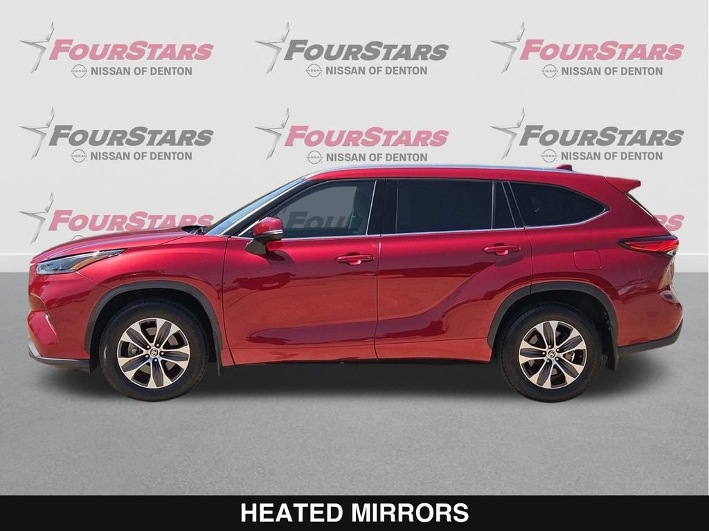 Used 2021 Toyota Highlander XLE AWD/4WD image 8