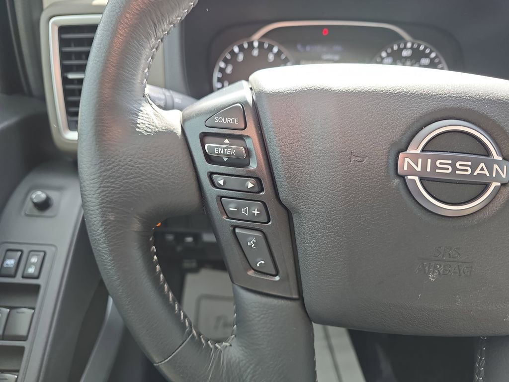 Used 2024 Nissan Frontier SV w/ SV Convenience Package image 21