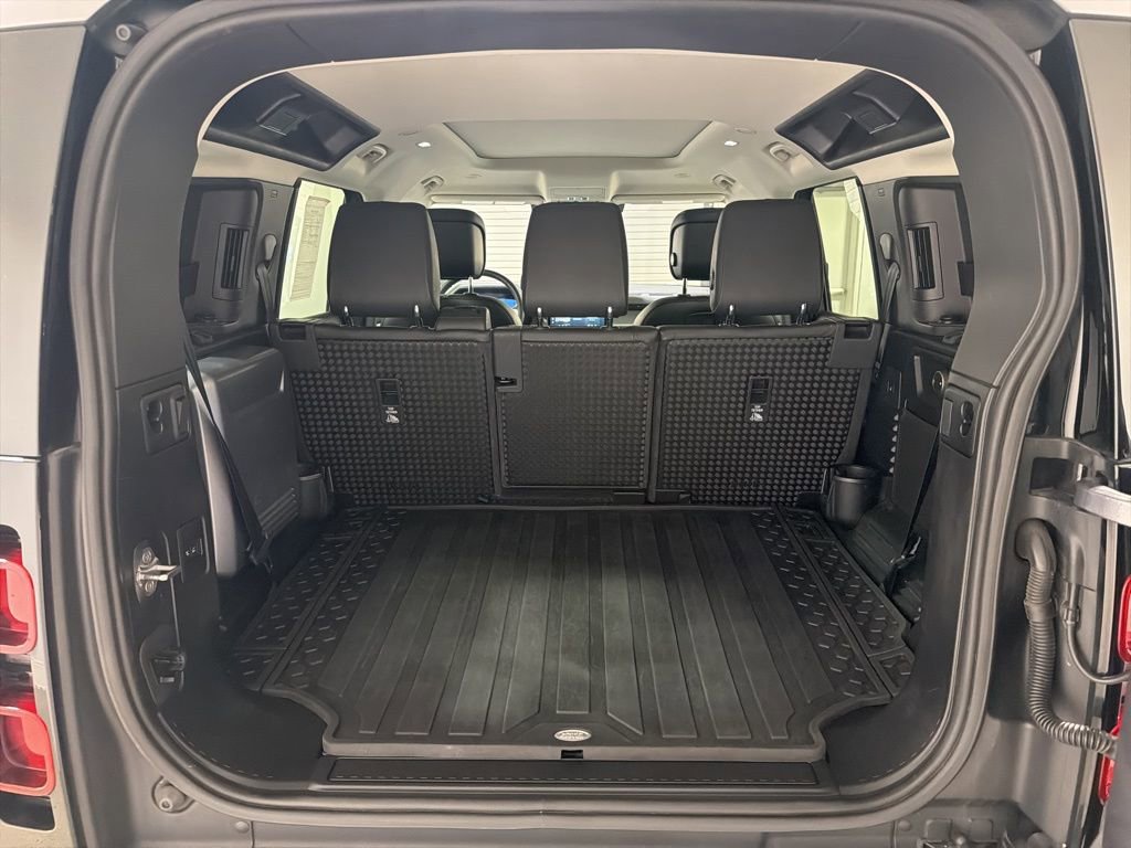 Used 2020 Land Rover Defender 110 HSE image 29