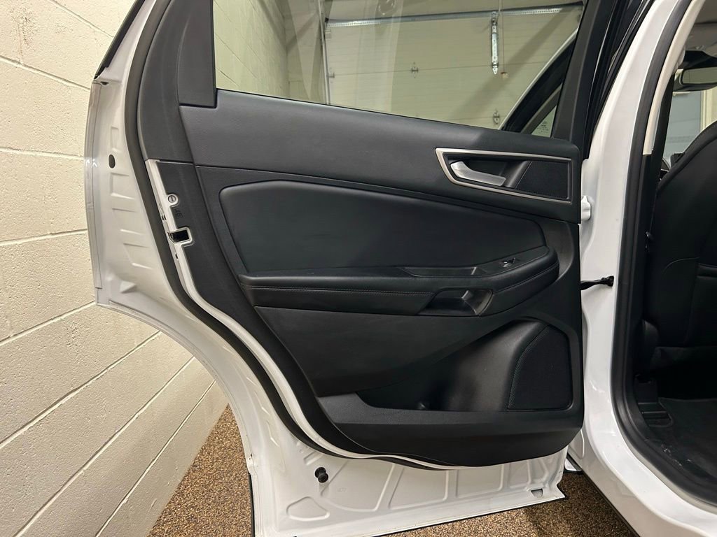Used 2023 Ford Edge SEL AWD/4WD image 14