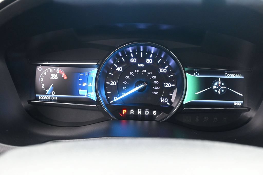 Used 2018 Ford Explorer XLT w/ Equipment Group 202A FWD image 24