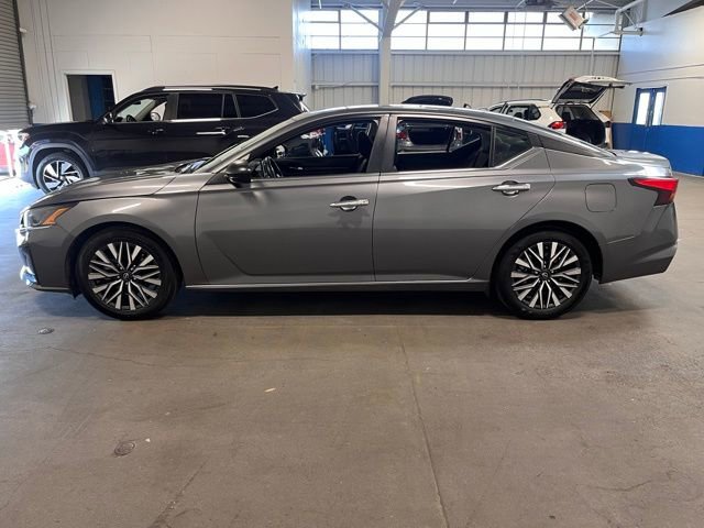 Used 2024 Nissan Altima 2.5 SV image 6