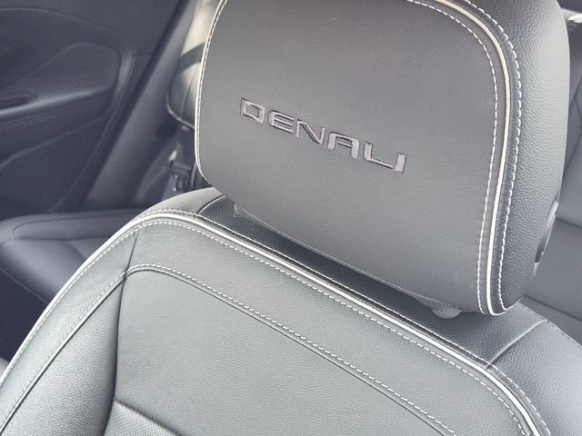Used 2020 GMC Terrain Denali w/ Denali Premium Package FWD image 15