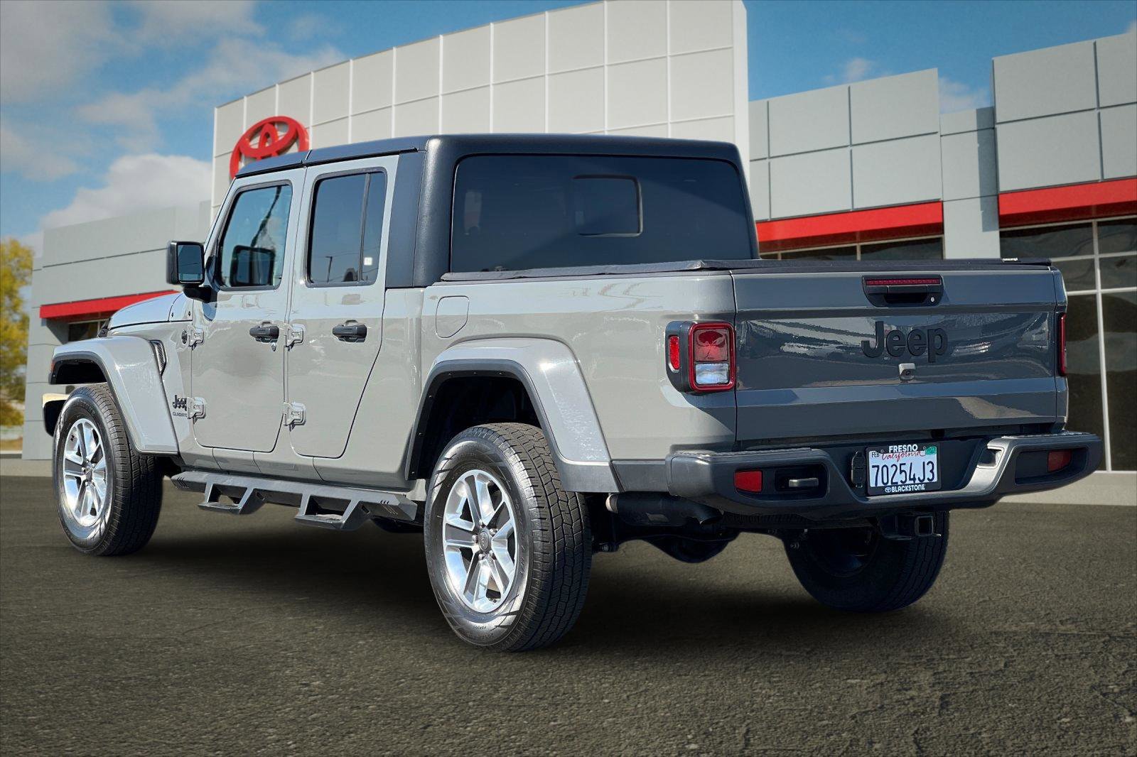 Used 2021 Jeep Gladiator Sport AWD/4WD image 5