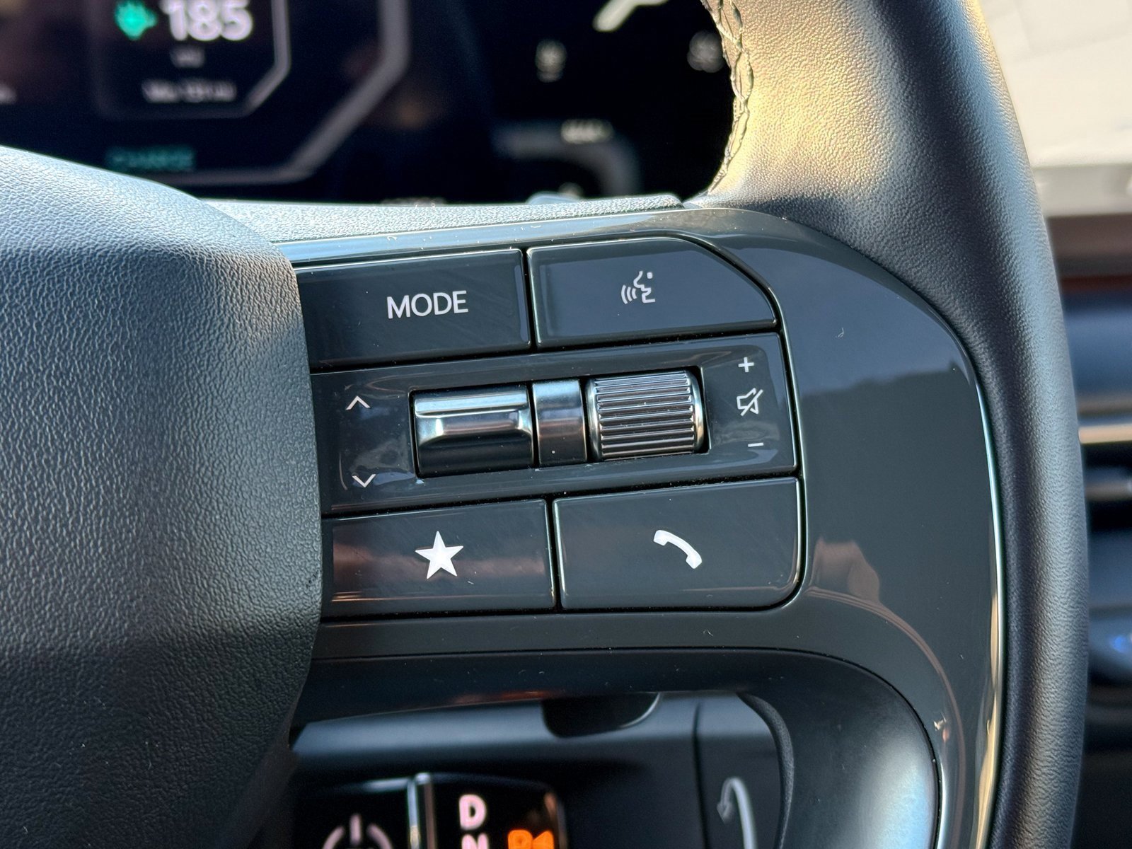 Certified 2025 Kia EV9 GT-Line image 24