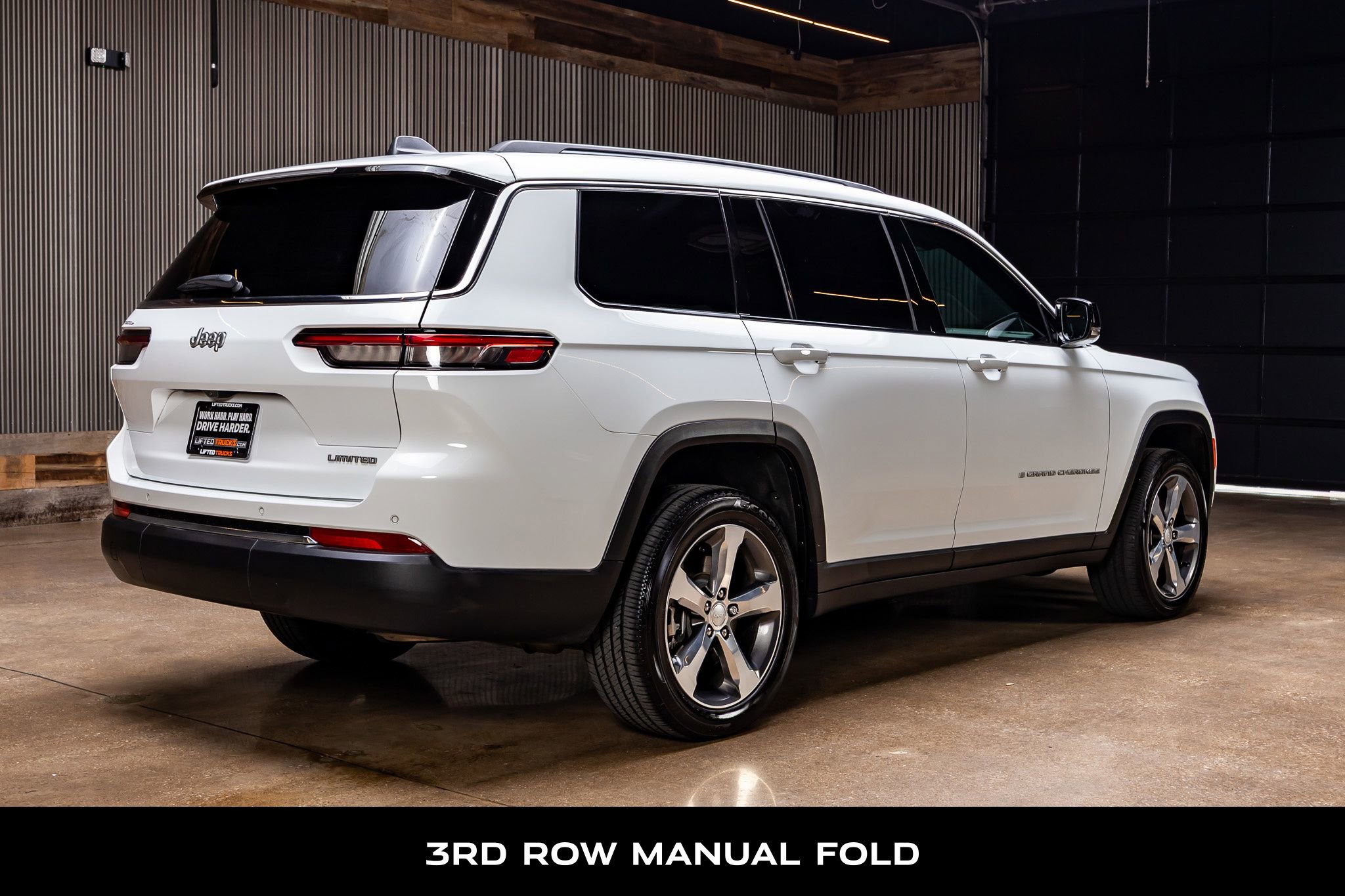 Used 2025 Jeep Grand Cherokee L Limited RWD image 9