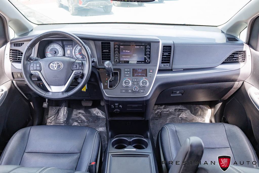 Used 2020 Toyota Sienna SE FWD image 34