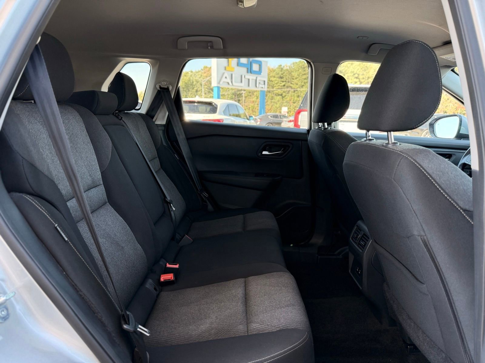 Used 2024 Nissan Rogue SV image 17