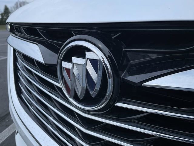 Used 2024 Buick Enclave Essence image 30