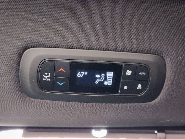 New 2026 Chrysler Pacifica Select FWD image 22