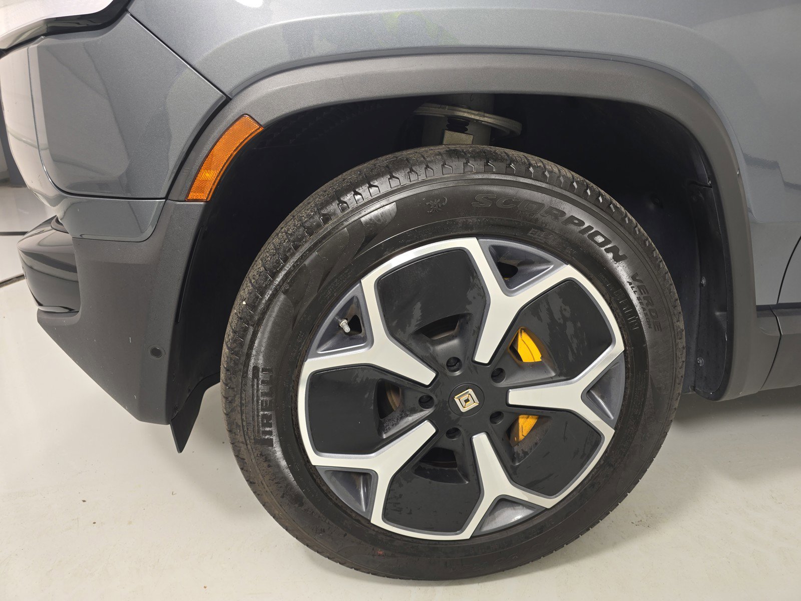 Used 2022 Rivian R1T Adventure AWD/4WD image 11