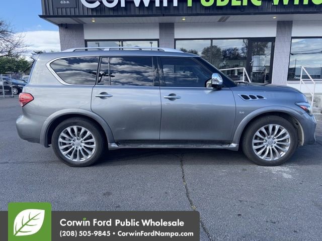 Used 2017 INFINITI QX80 4WD w/ Deluxe Technology Package image 2