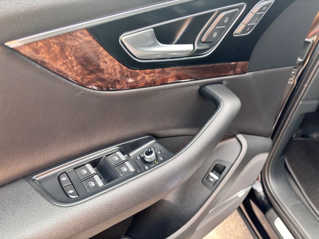 Used 2018 Audi Q7 3.0T Premium Plus image 17