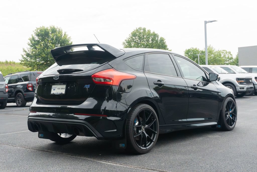 Used 2017 Ford Focus RS AWD/4WD image 10