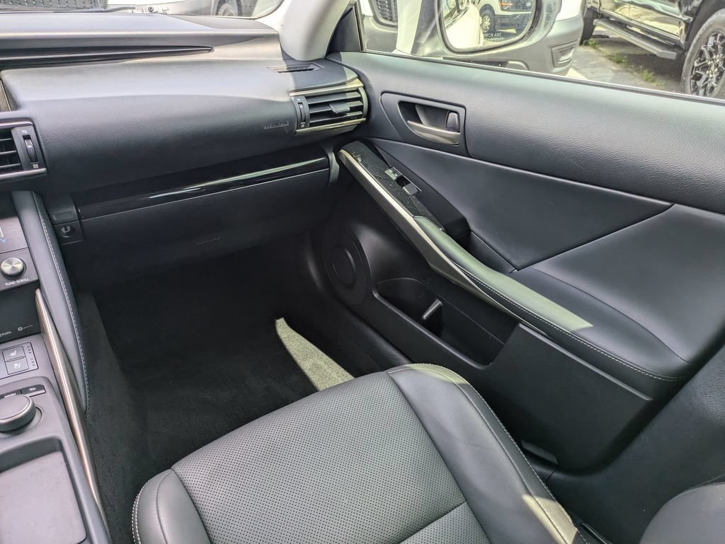 Used 2018 Lexus IS 300 AWD w/ Comfort Package image 15