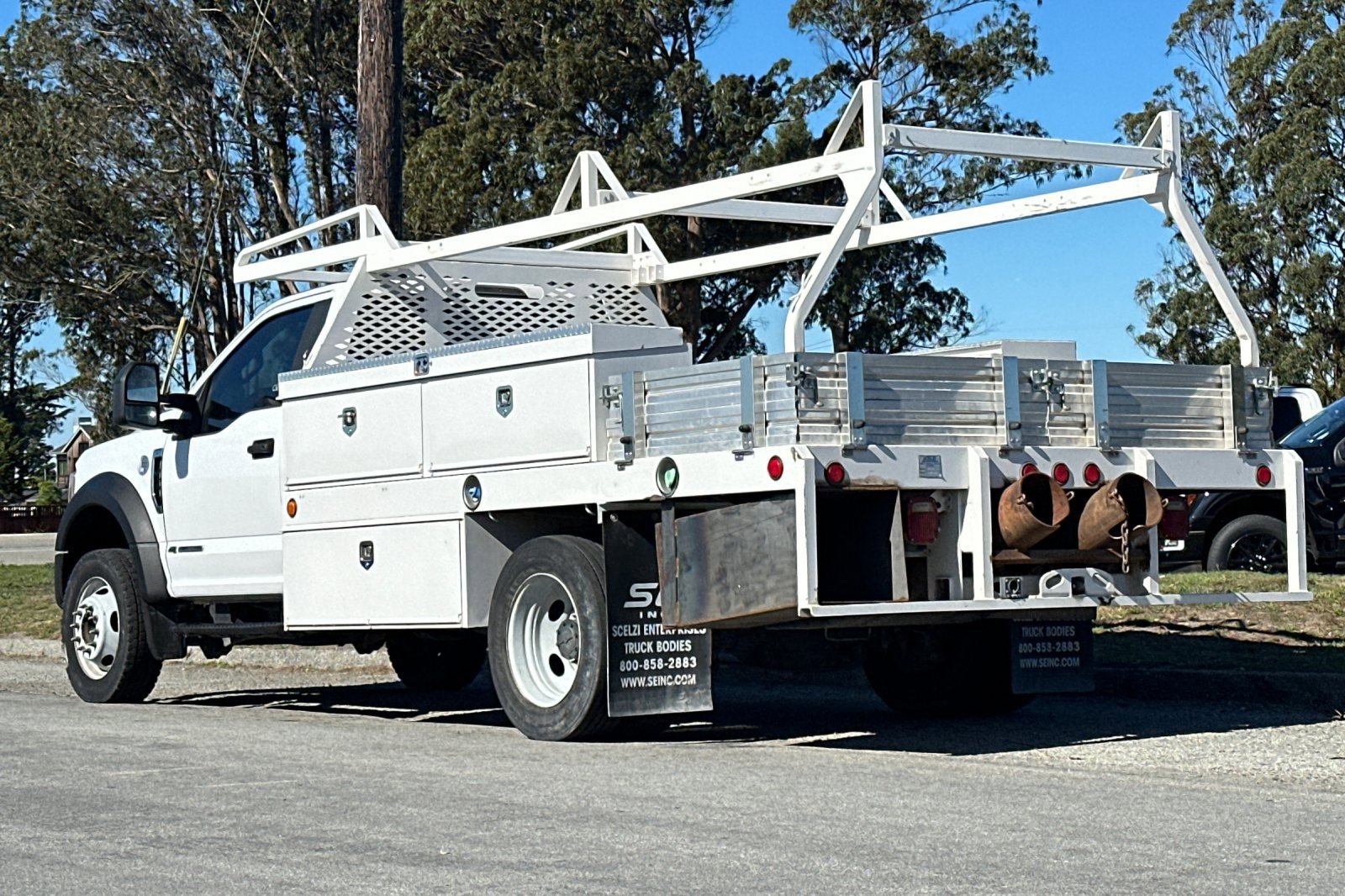 Used 2021 Ford F450 XL w/ Power Equipment Group image 3