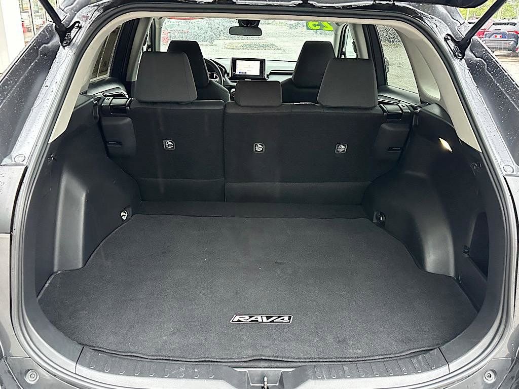 Certified 2025 Toyota RAV4 XLE AWD/4WD image 11