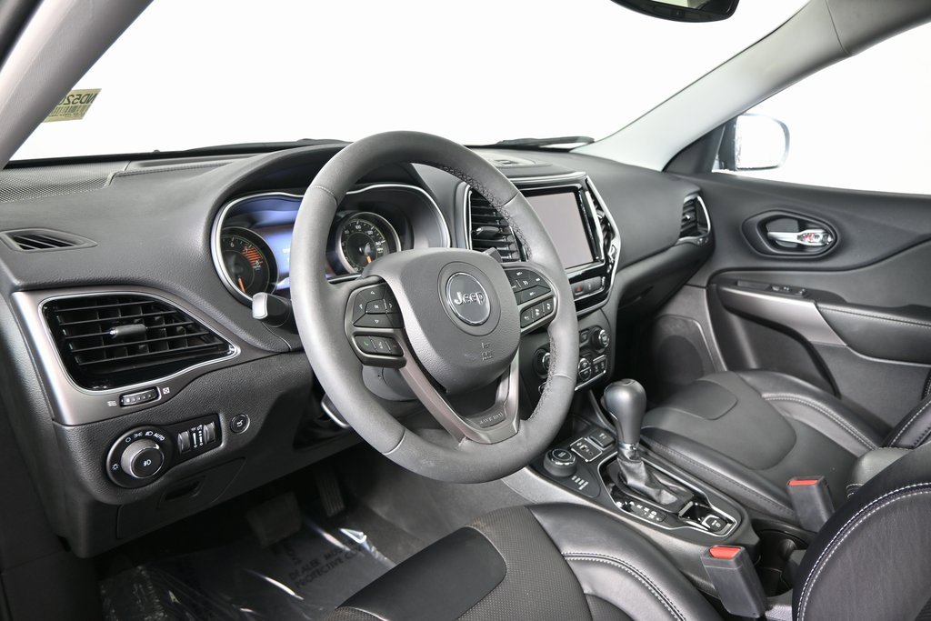 Used 2022 Jeep Cherokee Limited image 23