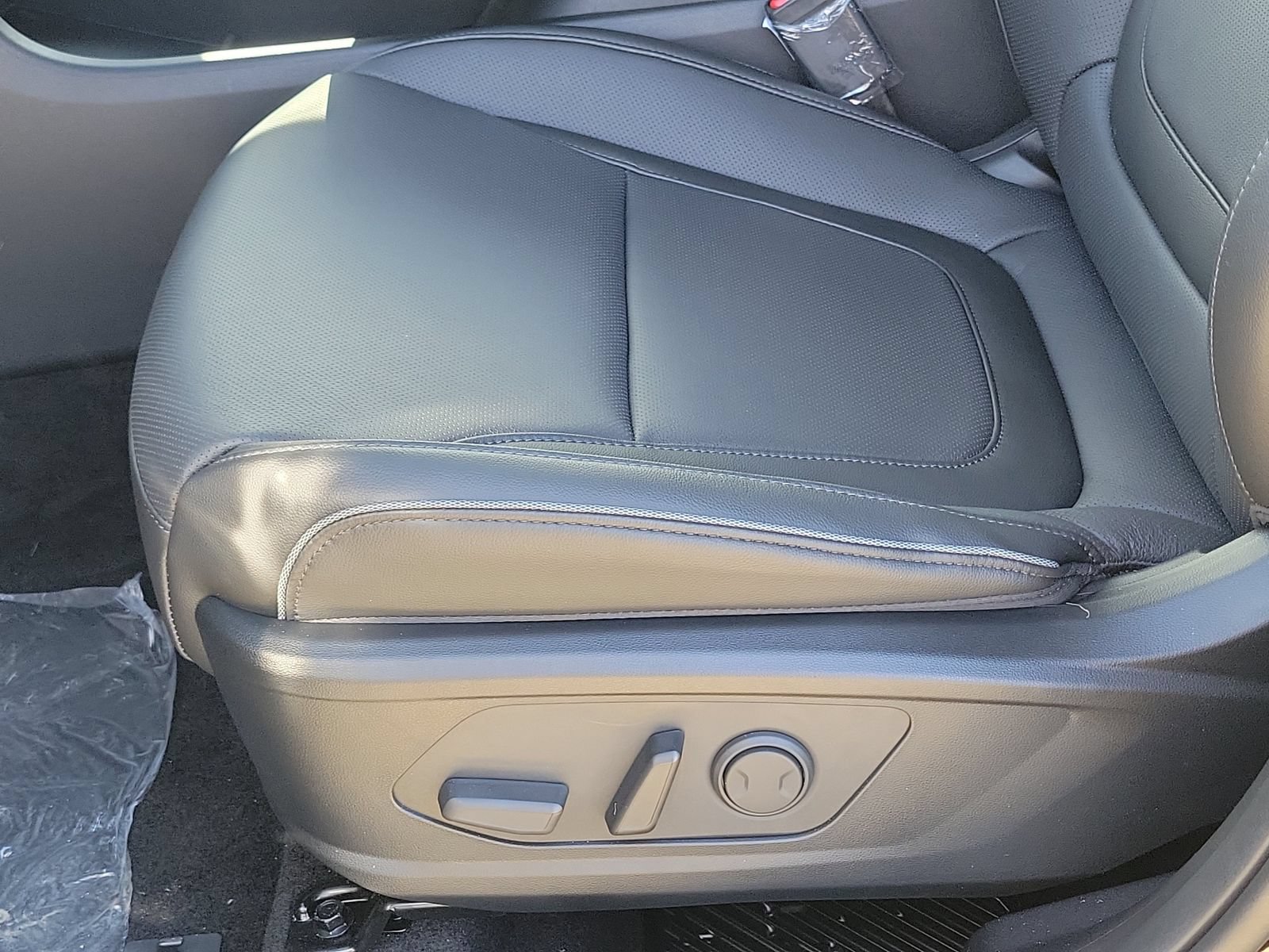 New 2026 Hyundai Tucson Limited FWD image 16