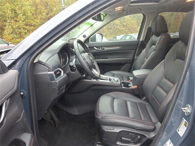 Used 2025 MAZDA CX-5 Carbon Edition image 13