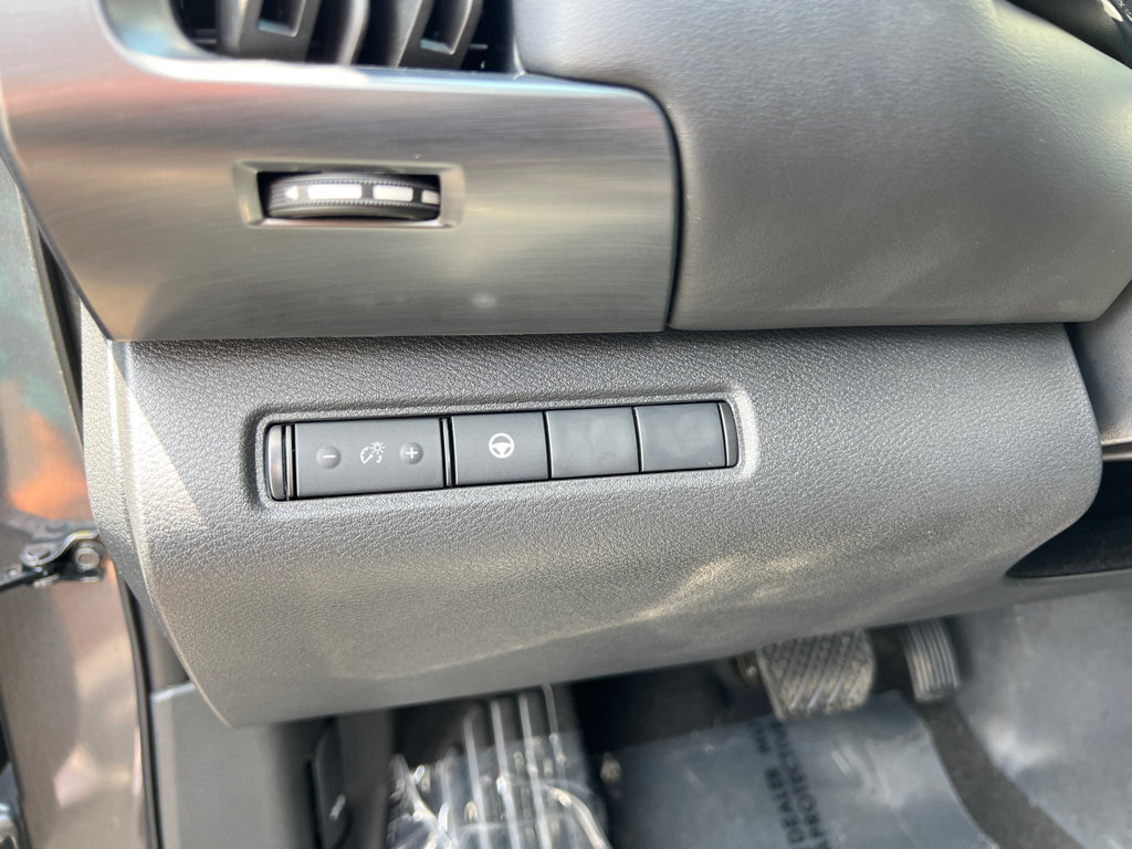 Used 2024 Nissan Pathfinder Rock Creek AWD/4WD image 12