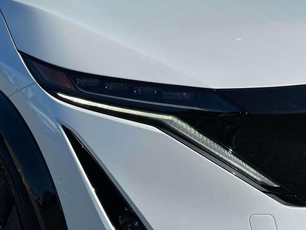 Used 2024 Nissan Ariya AWD image 10