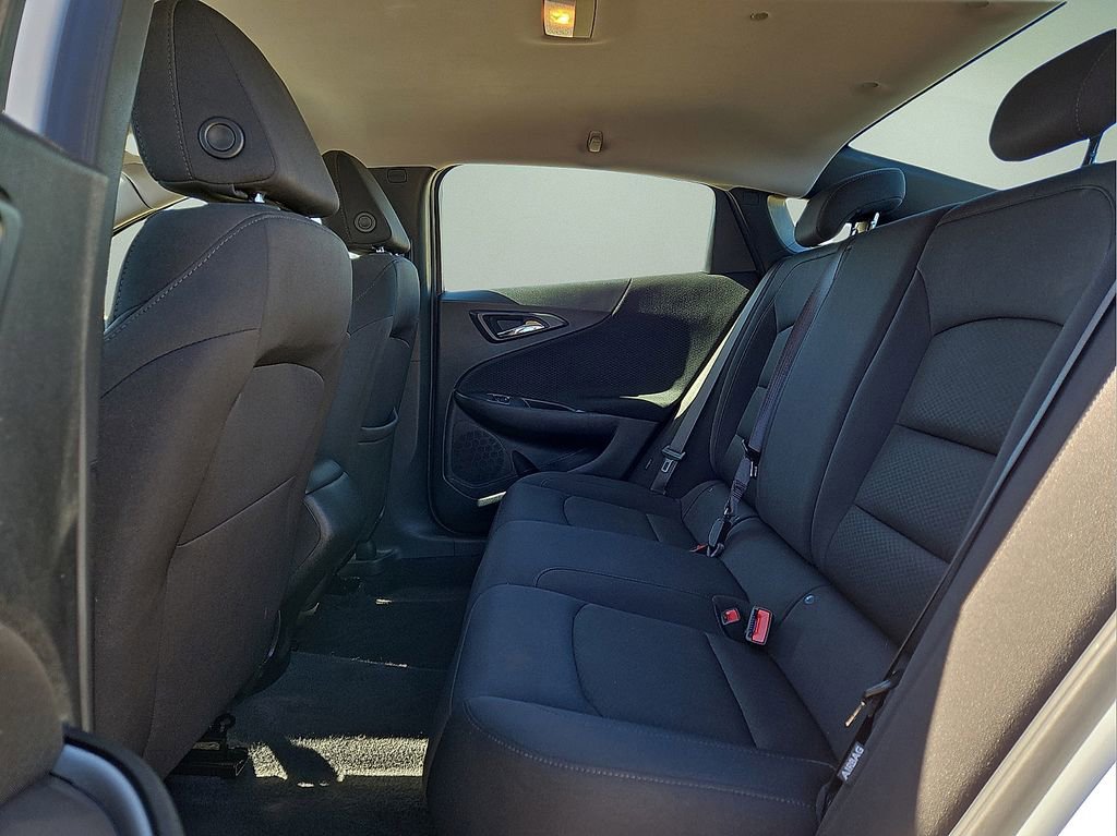 Used 2025 Chevrolet Malibu LS FWD image 14