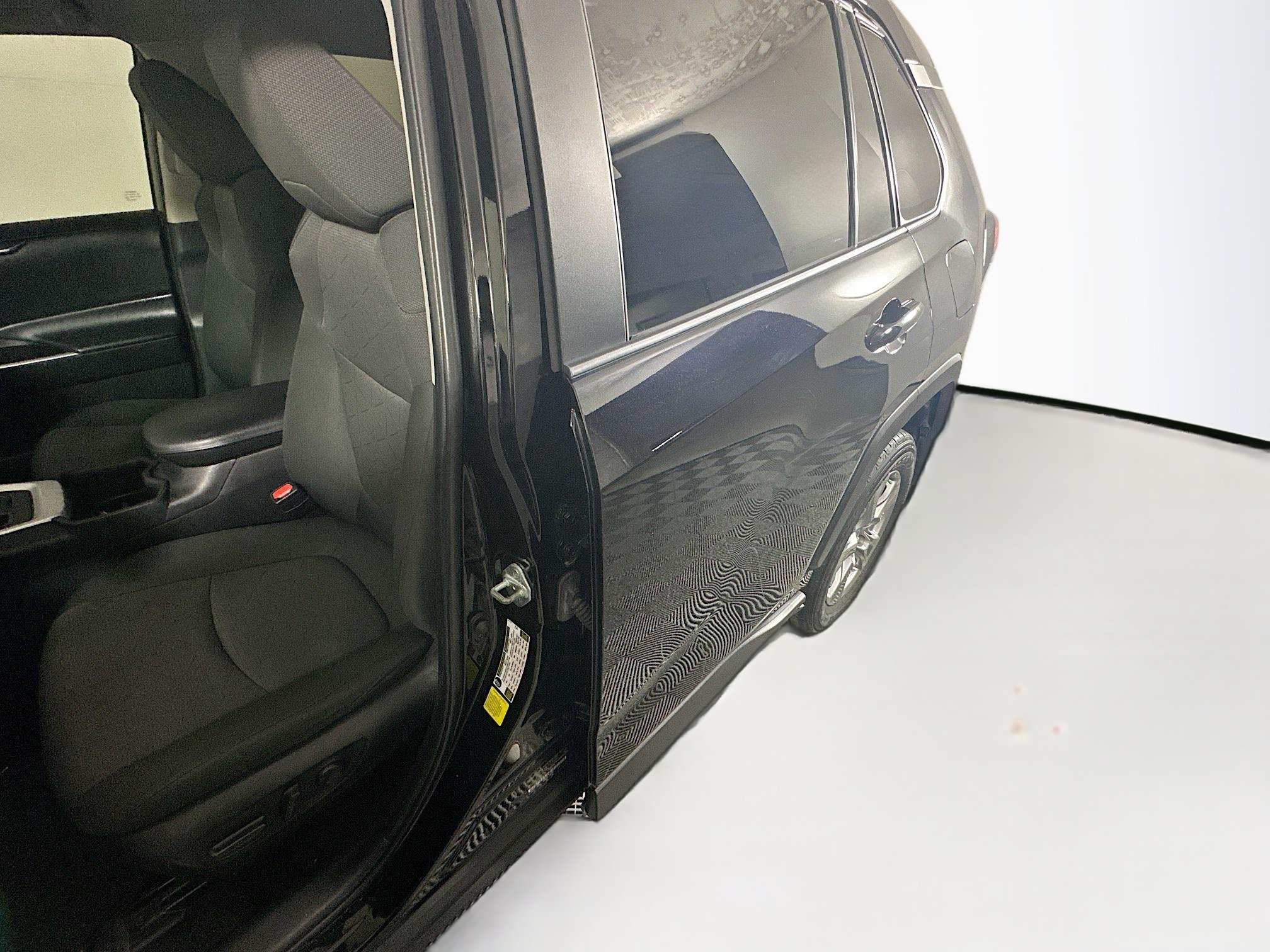 Used 2024 Toyota RAV4 XLE FWD image 12