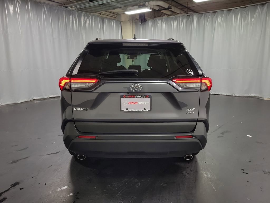 Used 2024 Toyota RAV4 XLE AWD/4WD image 7