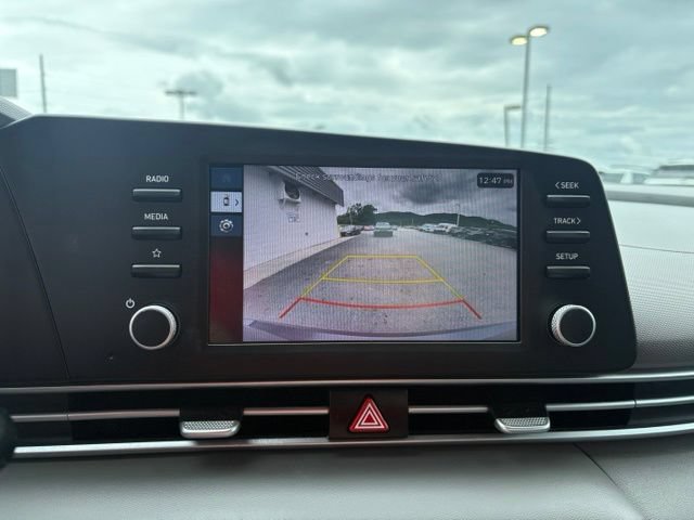 Used 2024 Hyundai Elantra SE FWD image 5