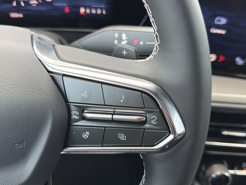 New 2026 Chevrolet Traverse LT w/ Midnight/Sport Edition FWD image 9