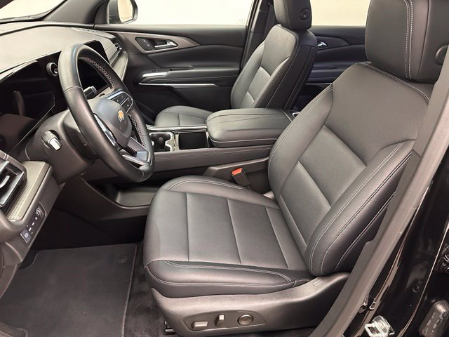 Used 2026 Chevrolet Traverse LT AWD/4WD image 17