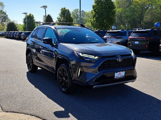 Used 2024 Toyota RAV4 XSE w/ Weather Package image 4