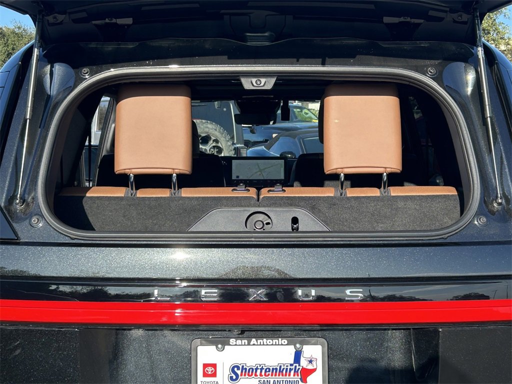 Used 2025 Lexus GX 550 image 18
