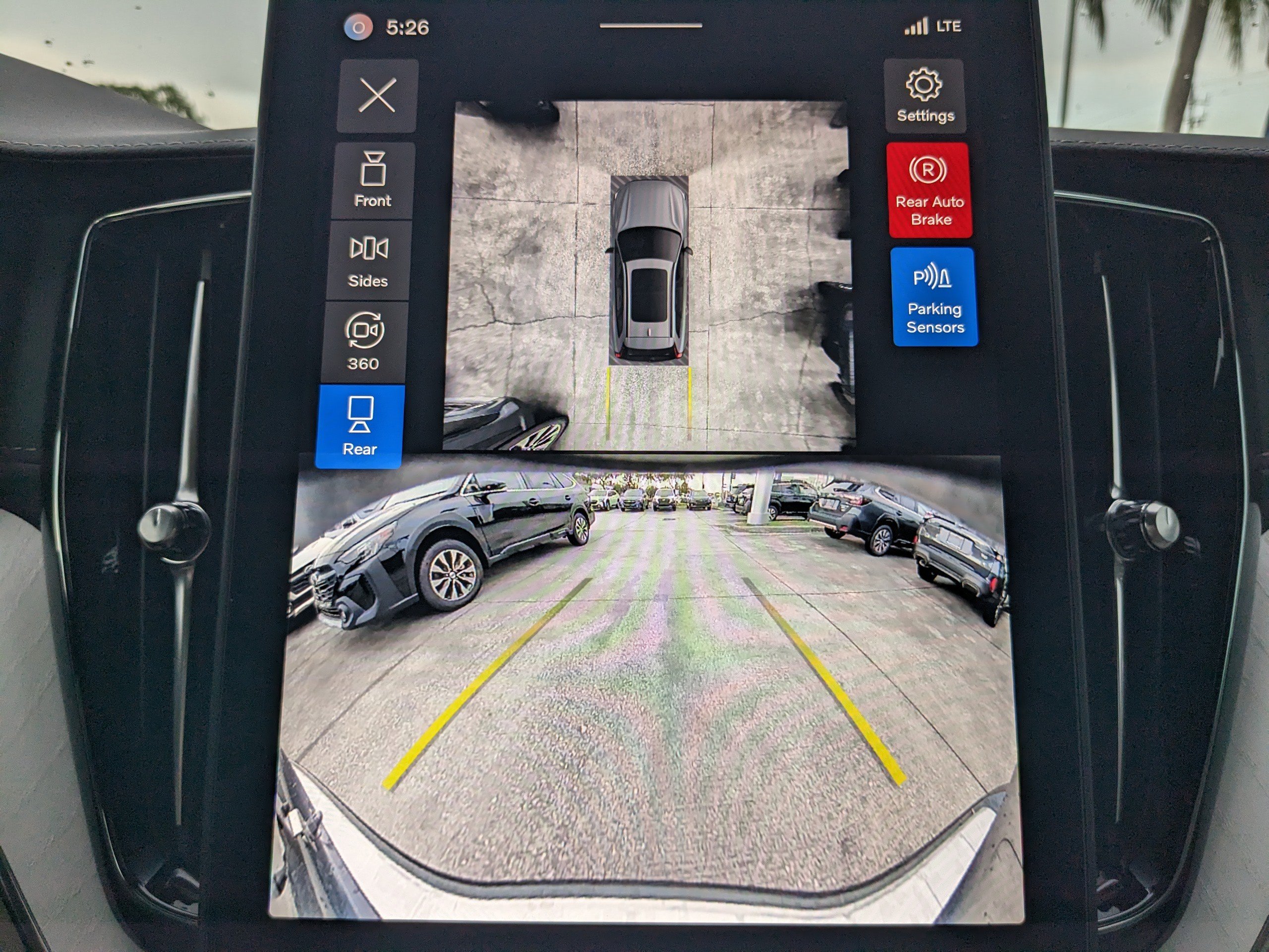 New 2026 Volvo XC60 T8 Ultra image 30