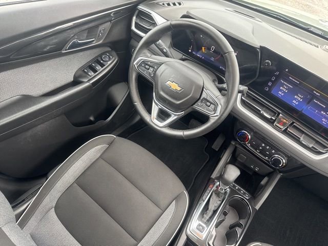 Used 2025 Chevrolet TrailBlazer LT w/ LT Cold Weather Package image 30