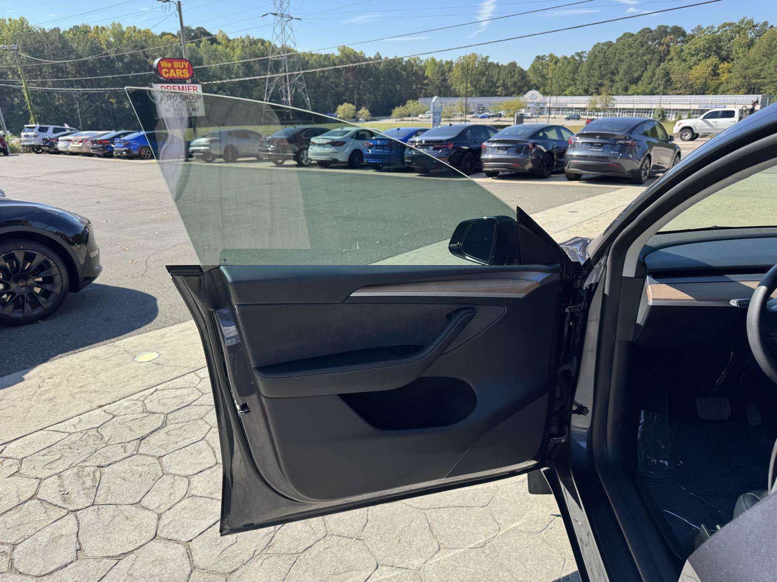 Used 2024 Tesla Model Y Long Range AWD/4WD image 6
