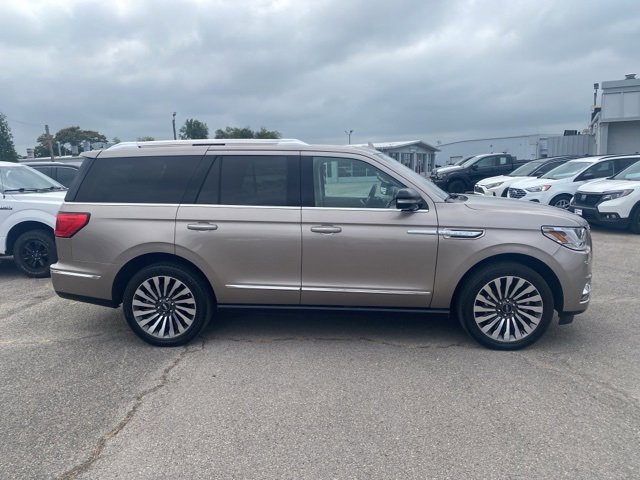 Used 2020 Lincoln Navigator Reserve w/ Luxury Package image 7